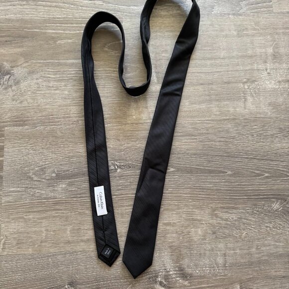 Calvin Klein Black Silk Extreme Slim Tie with Subtle Stripe Accent - Picture 1 of 5
